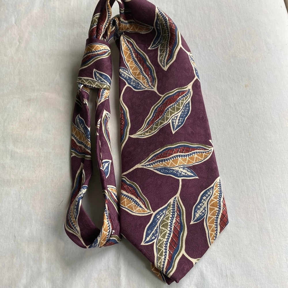 SAVILE ROW vintage all silk purple w/ browns, blue & olive green leaves.  $12